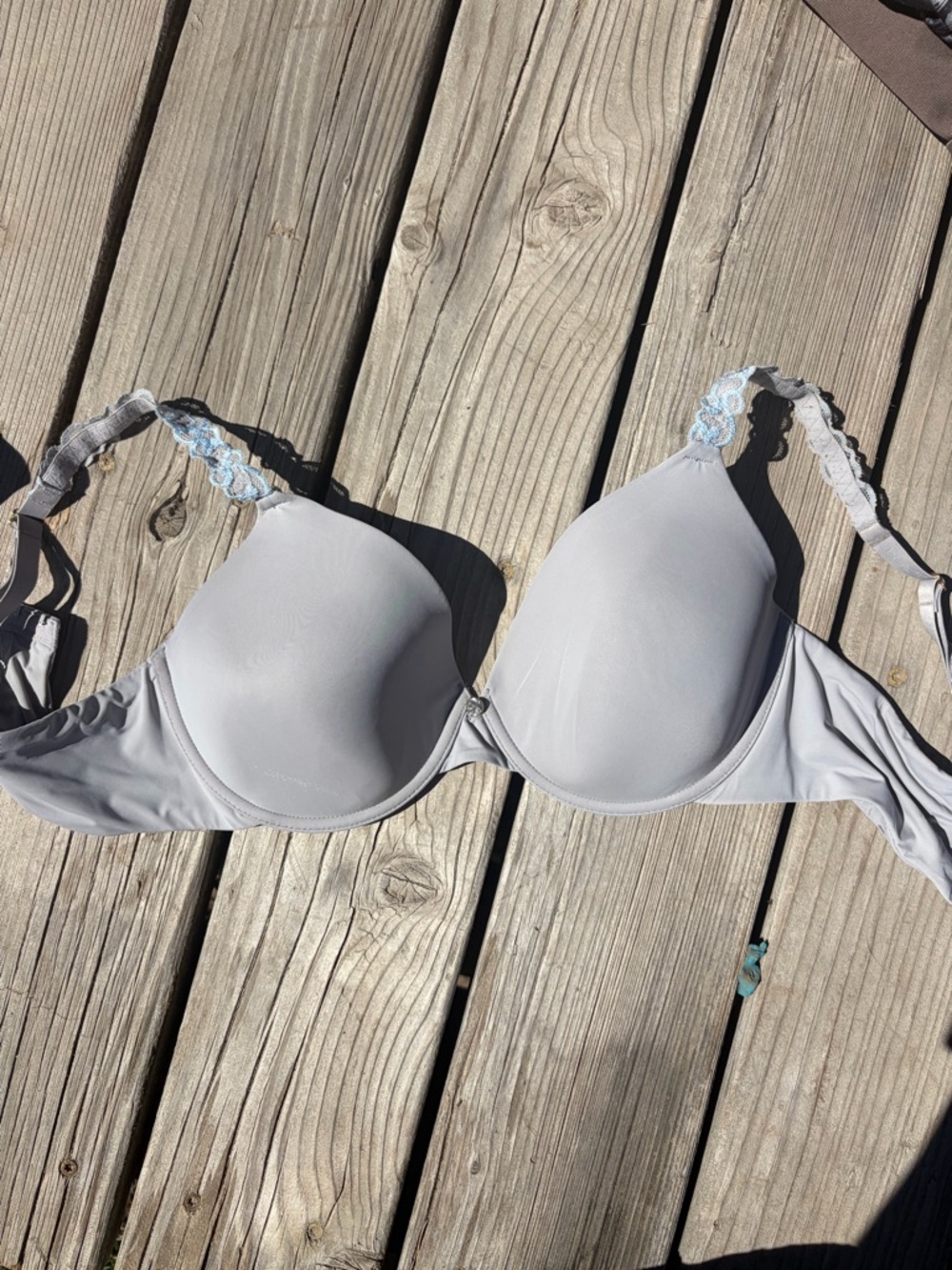 Natori Light Gray T-Shirt Bra with Lace-Trim Straps